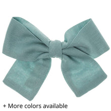  Medium Artisan Linen Bow with Duck Clip